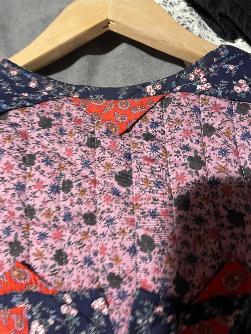 Vintage Handmade Quilted Patchwork Vest – Floral & Paisley Bird size L - Picture 12 of 14